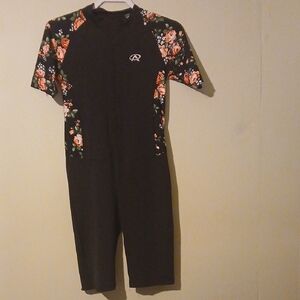 Floral Black Short Sleeve Swimsuit Size 2XL